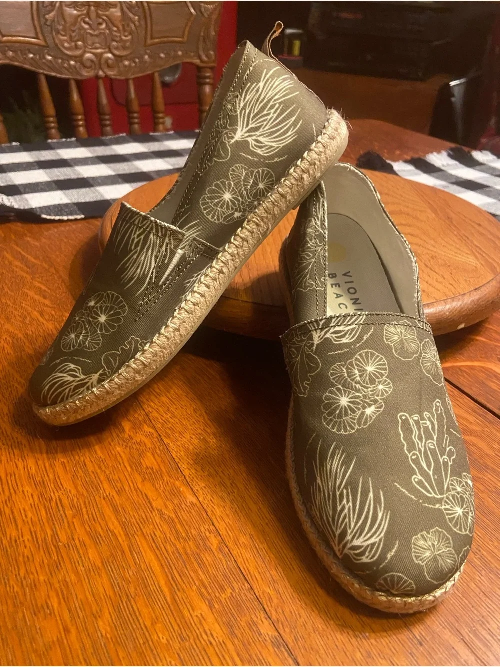 Vionic Beach Laguna Seaweed Coral Print Espadrille. Podiatrist designed.
